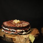 GINGERBREAD GUINNESS LAYER CAKE DE PERAS ESCALFADAS AL VINO